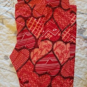 LulaRoe Valentine leggings